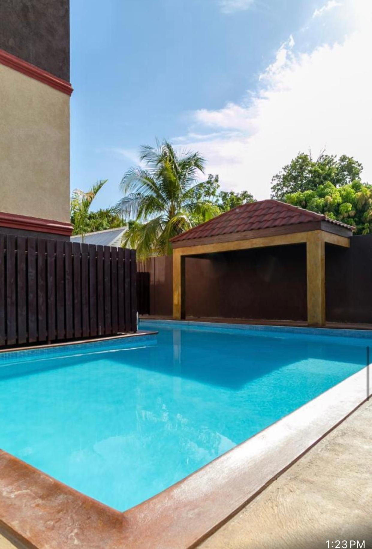 Metcalfe Luxury One Bedroom Suite Kingston Esterno foto